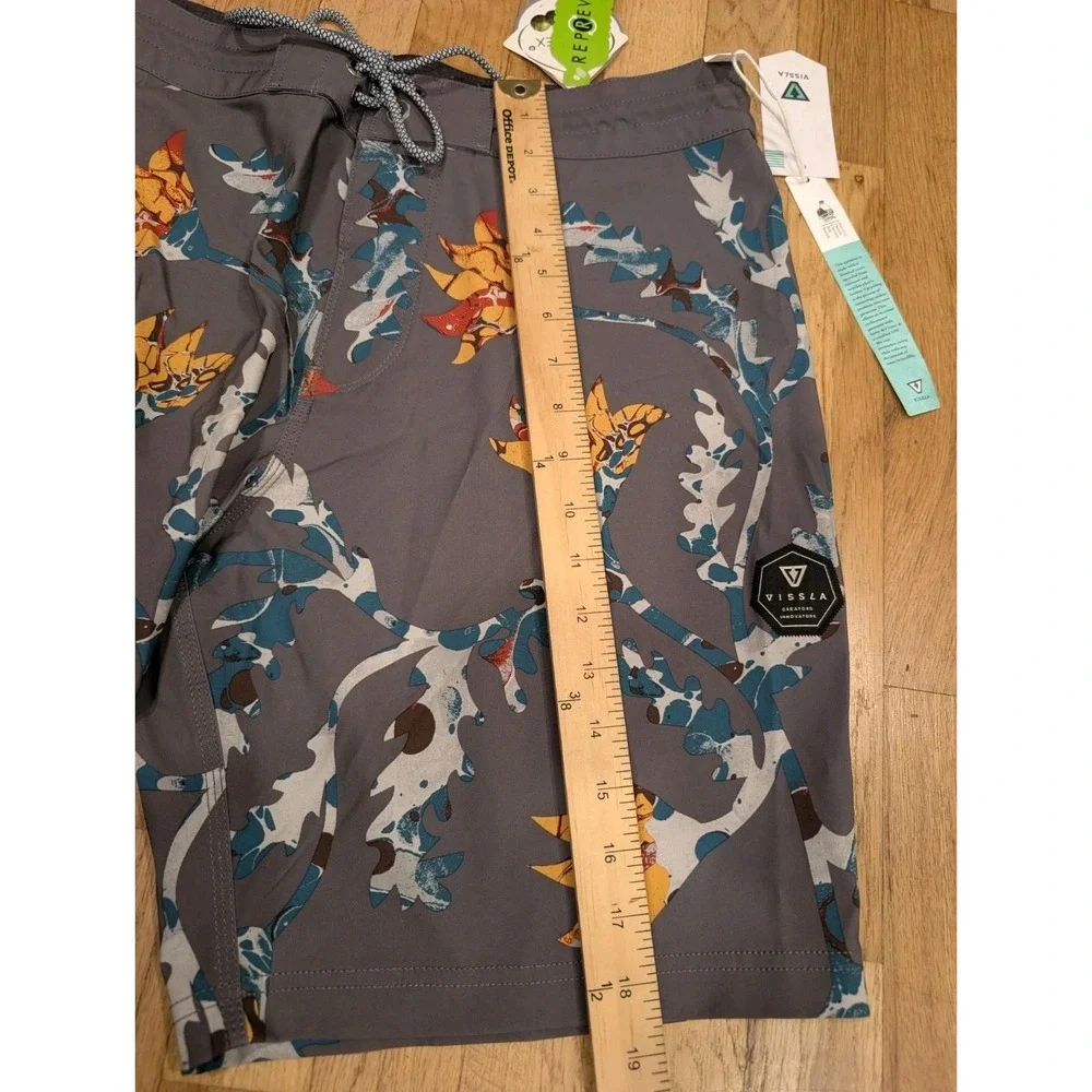 NEW Vissla Collab Gabe Schneider Floral 34 Board Surf Skater Beach Shorts 18.5